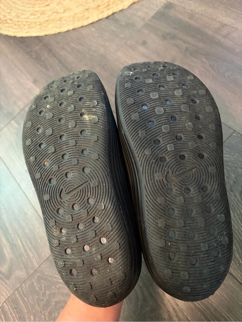 Nike ReactX Rejuven8 Slide Black Men Size 10 / Women’s 11 (UK9/EUR44) HV4479-001